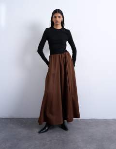 Model wearing Full maxi skirt in brown with black stripe