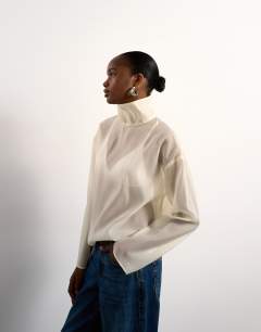 Funnel neck long sleeve organza top in champagne