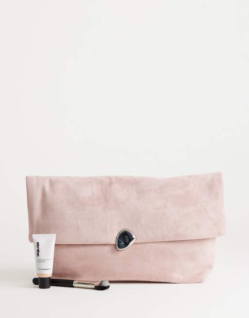 Topshop Gaia oversized clutchväska i mockaimitation med detaljer i ljusrosa, 2 av 4