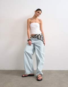 Model wearing Gathered bandeau top in white