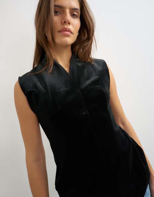 Topshop gebondete Samtweste in Schwarz, 2 von 4