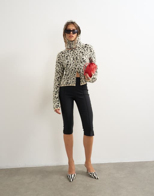 Topshop gebreid sjaalvest met wol in dalmatiëprint, 2 van 4
