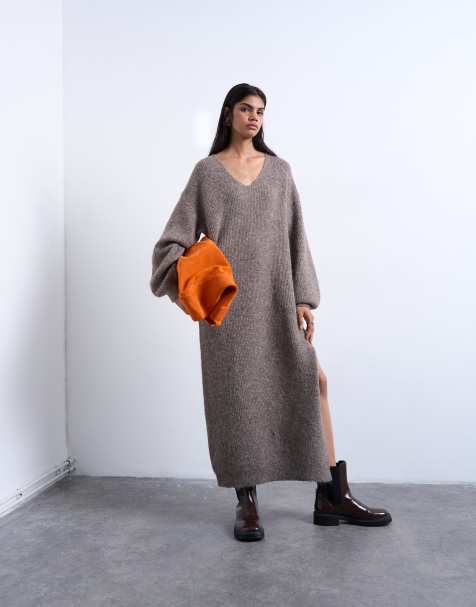 Topshop - Gebreide, ruimvallende midi jurk met V-hals in chocoladebruin - view 1