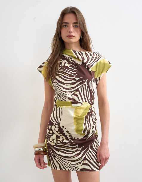 Topshop - Gedrapeerde asymmetrische mini jurk van linnenrijke stof met abstracte dierenprint in kaki en bruin - view 1