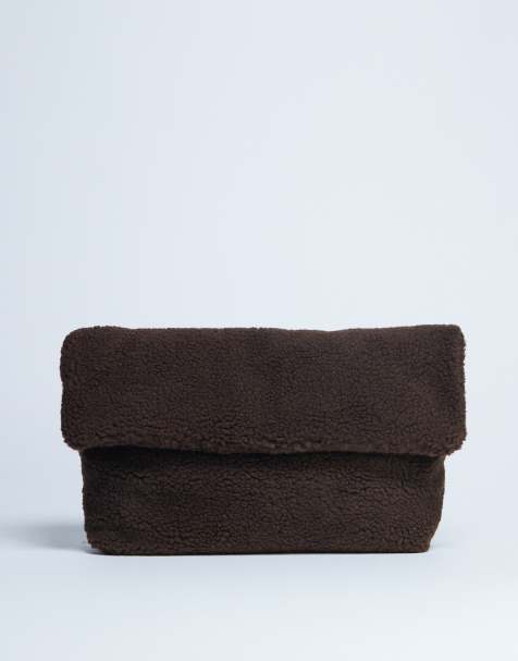 Topshop – Georgia – Brązowa kopertówka z kożuszka z klapką - view 1