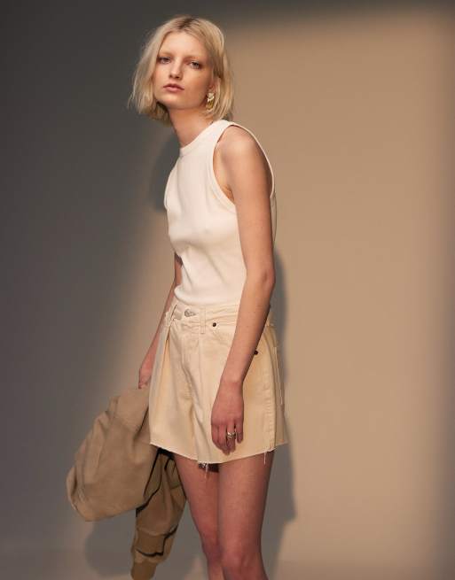 Topshop - Geplooide denim short in wit, 4 van 5