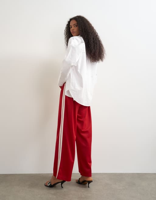 Topshop gerade Cropped-Hose mit Streifendetail in Rot, 5 von 5