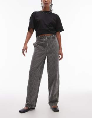 Topshop - Gerade geschnittene Hose in Braun mit Nadelstreifen