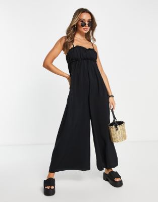 Topshop - Geraffter Jumpsuit in Schwarz mit Rüschen