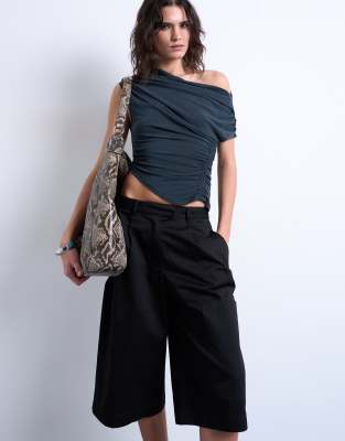 Topshop - Gerafftes Oberteil aus Cupro in Schwarz