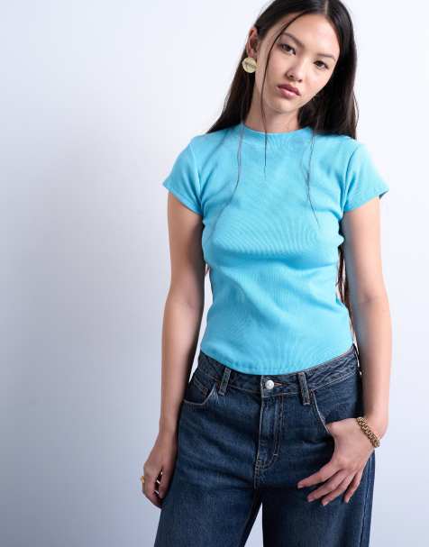 Topshop - Geribbeld, aansluitend T-shirt met ronde zoom in blauw - view 1