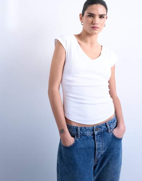 Topshop - Geribbeld T-shirt met V-hals en korte mouwen in wit - view 1