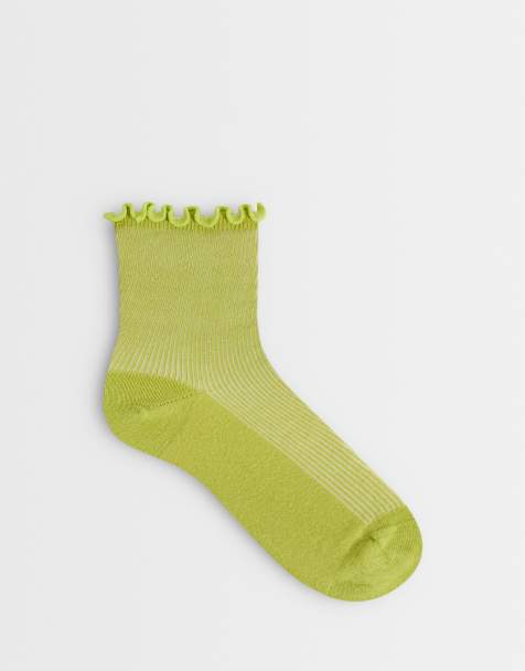 Topshop – Gerippte Socken in Limettengrün mit Rüschen - view 1