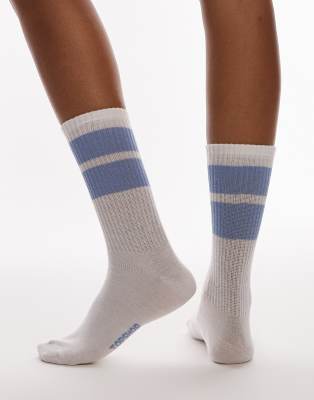 Topshop - Gerippte Sportsocken in Weiß mit hellblauen Streifen-Bunt