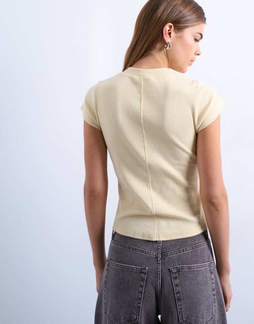 Topshop – Geripptes, figurbetontes T-Shirt in Buttermilchweiß mit abgerundetem Saum, 4 von 4