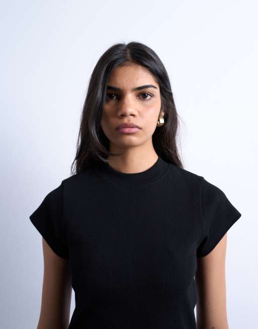 Topshop – Geripptes, figurbetontes T-Shirt in Schwarz mit abgerundetem Saum, 3 von 4