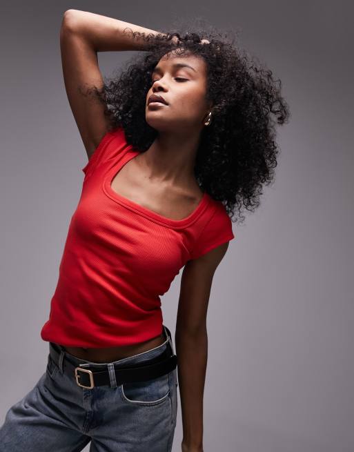 Topshop – Geripptes Oberteil in Rot mit Flügelärmeln und eckigem Ausschnitt
