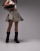 Thumbnail 1 van 4