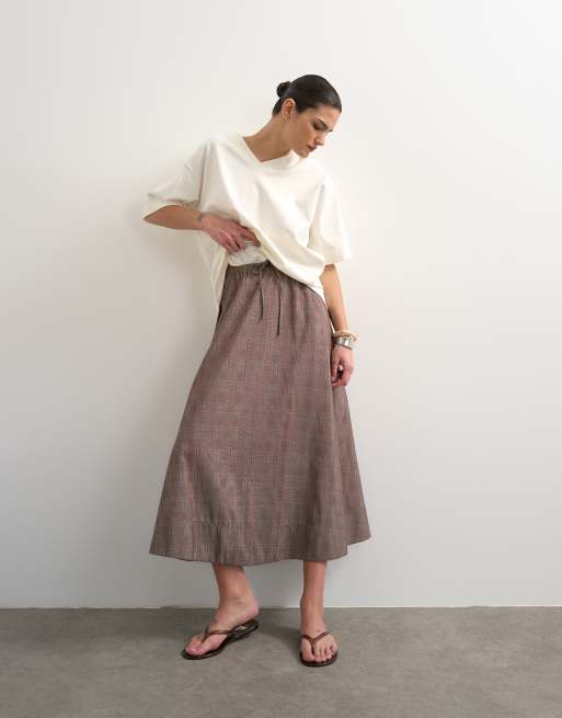 Topshop - Geruite geplooide maxi rok met gestrikte taille in bruin, deel van co-ord set, 4 van 5