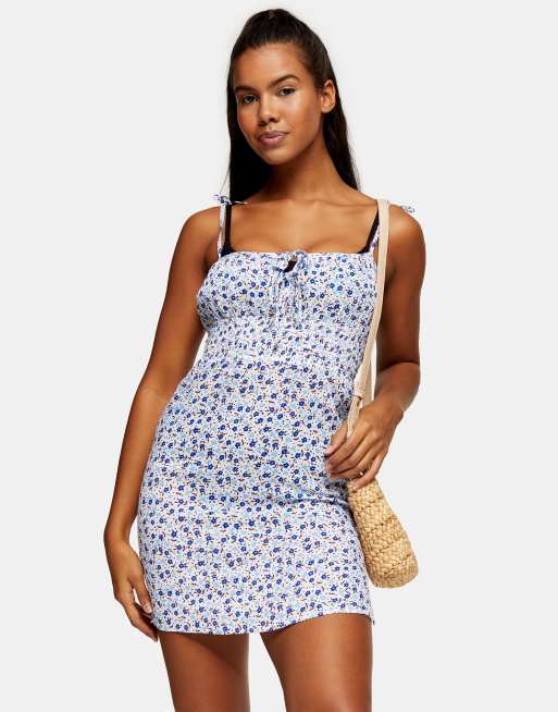 Topshop – Gerüschtes Mini-Strandkleid mit Blümchenmuster in Blau
