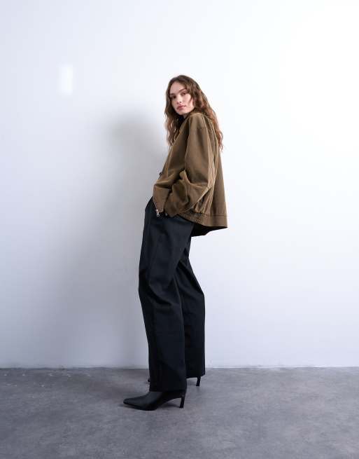 Topshop – Gesteppte, gefütterte Super-Oversize-Bomberjacke aus Wildlederimitat in Hellbraun mit aufgesetzten Taschen, 2 von 4