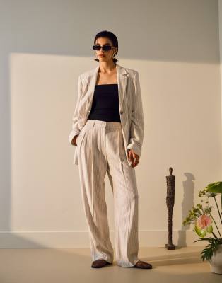 Topshop - Gestreifte Leinenhose in Cremeweiß mit weitem Bein, Kombiteil