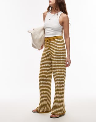 Topshop - Gestreifte Strickhose in Senfgelb