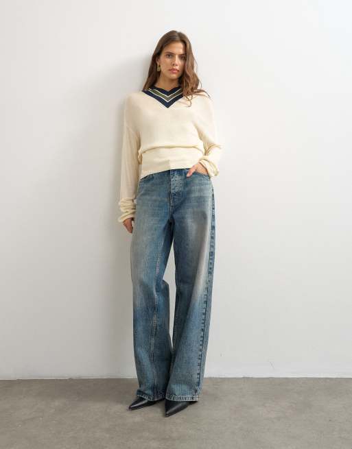 Topshop gestrickter gestreifter Pullover mit hohem V-Ausschnitt in Ecru und Blau, 2 von 4