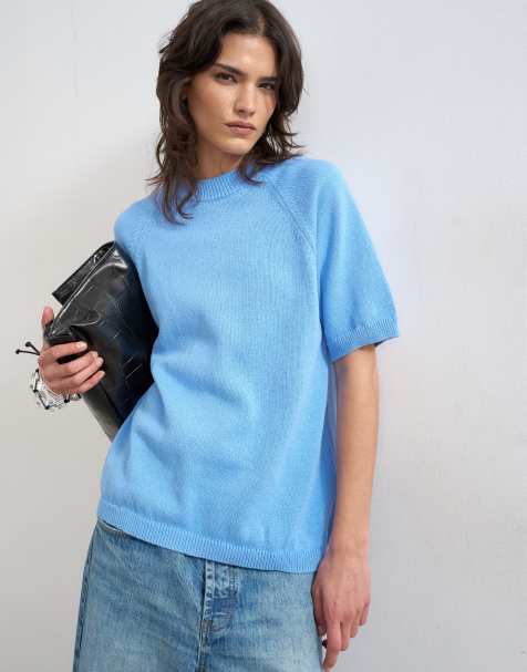 Topshop – Gestricktes T-Shirt in Kornblumenblau mit halblangen Ärmeln - view 1