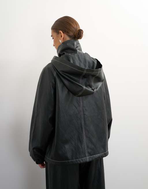 Topshop giacca coordinata in pelle sintetica a contrasto con cappuccio nera, 3 di 4