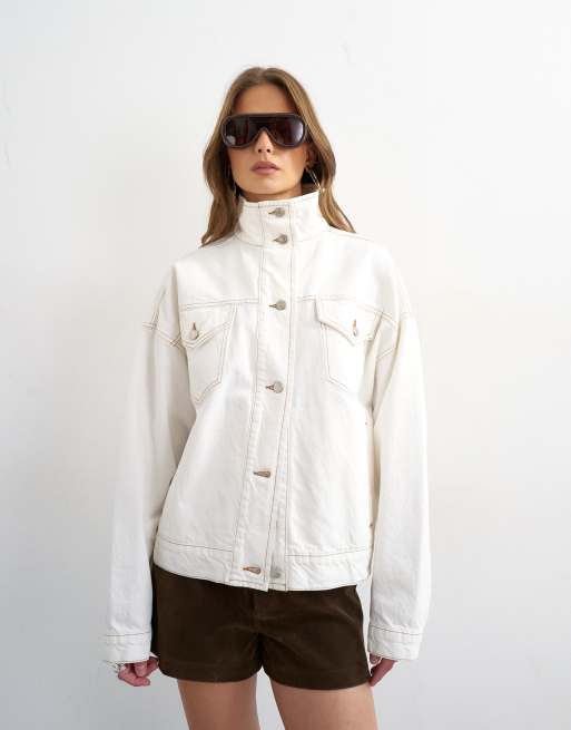 Topshop - Giacca in denim color osso con collo a imbuto e fondo elasticizzato
