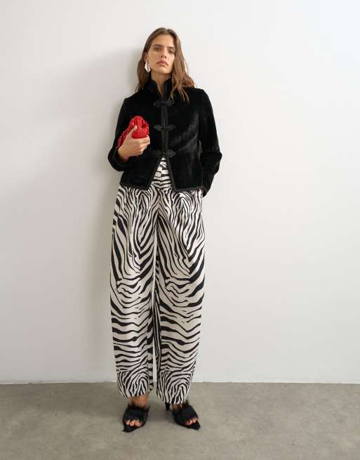Topshop giacca in velluto con dettaglio nodo e colletto nero, 1 di 4