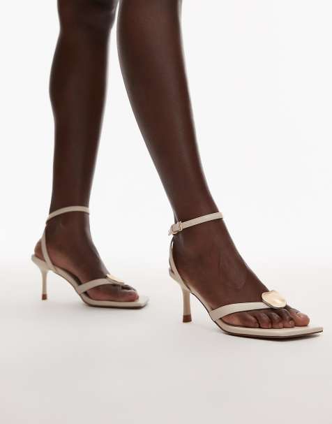Topshop - Gilly - Sandales à talon, entredoigt et détail en métal - Blanc cassé - view 1