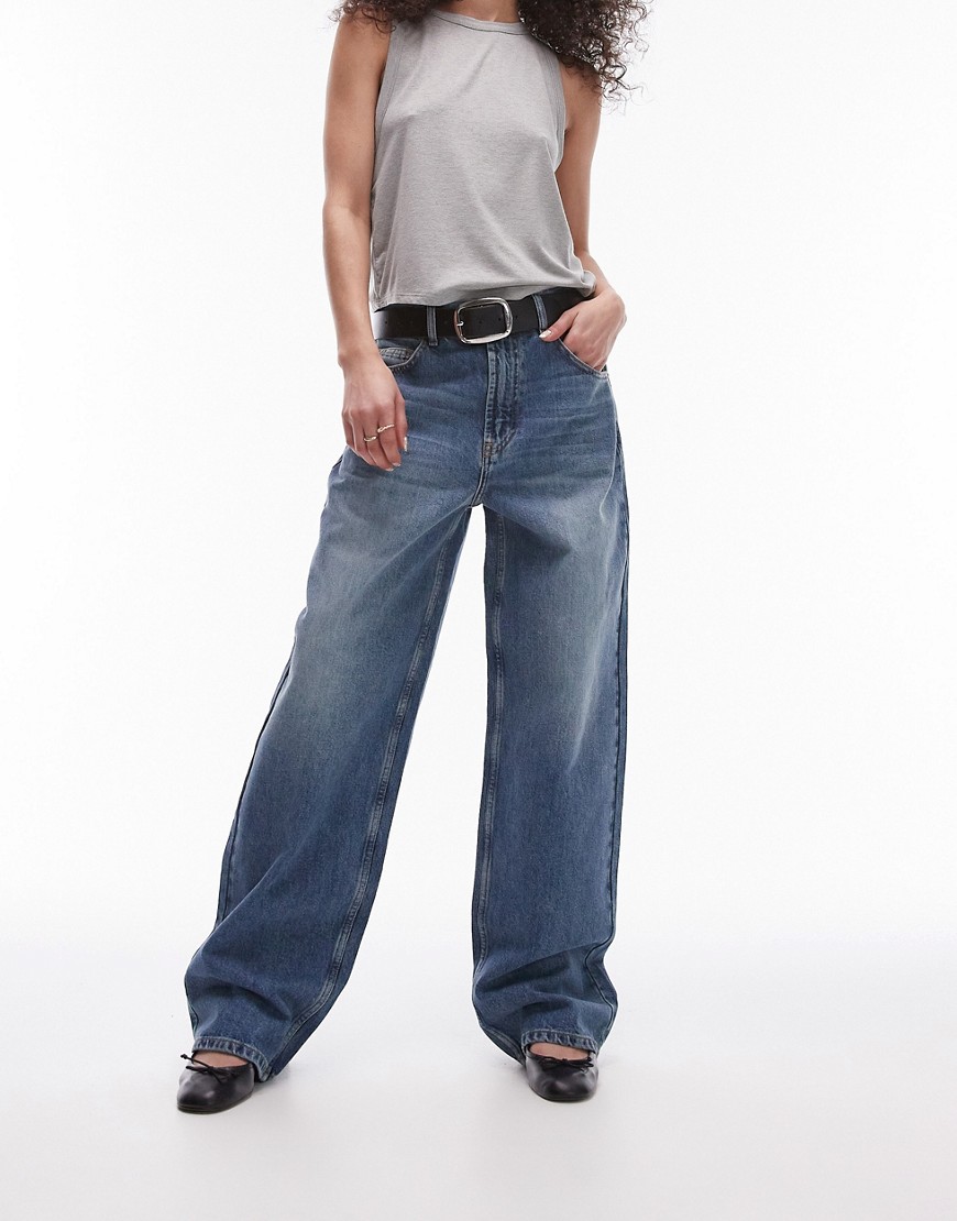 Topshop Gilmore lowslung boyfriend jeans in mid blue