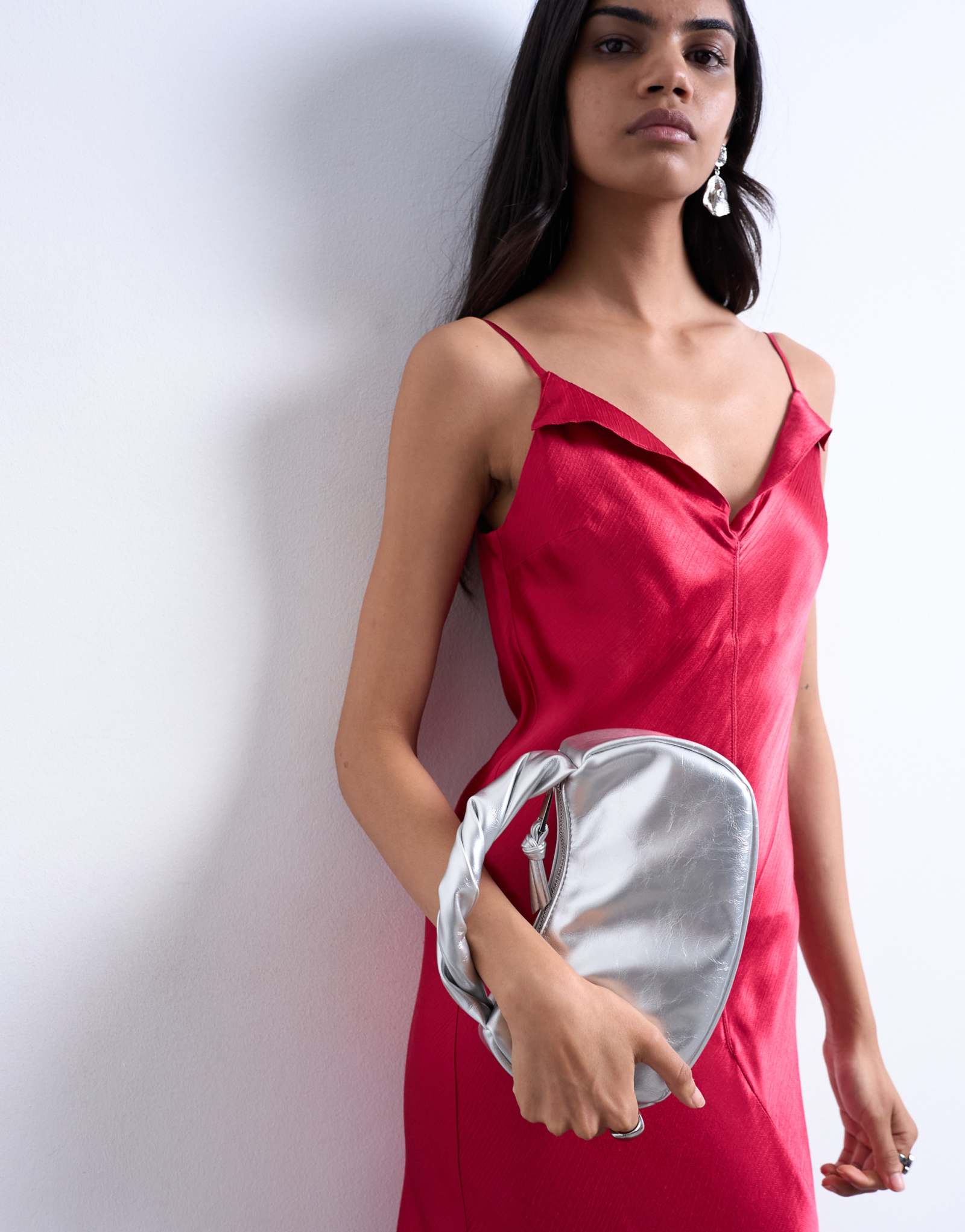 Сумка Topshop Gladys grab серебристого цвета