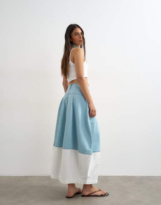 Topshop - Gonna lunga bombata in denim candeggiato ed écru con cuciture, 2 di 5