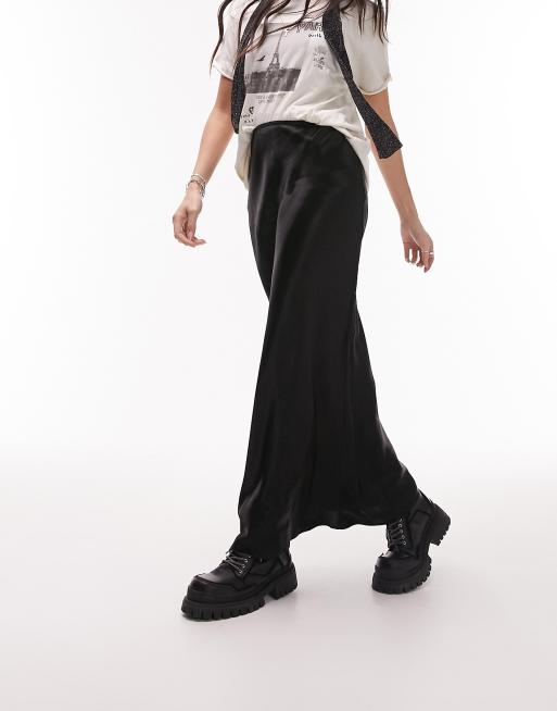 Topshop - Gonna lunga in raso nera con taglio asimmetrico