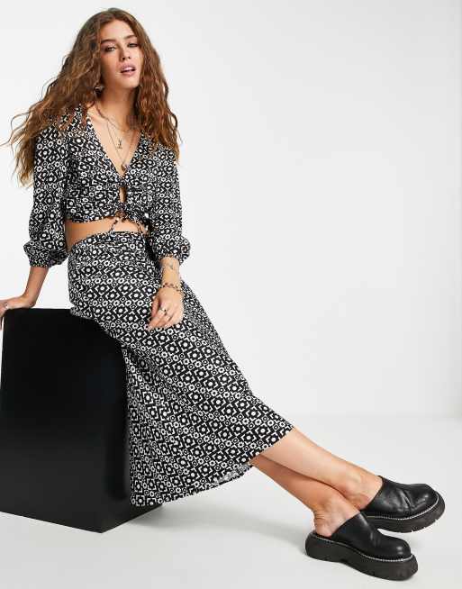 Topshop - Gonna midi con stampa geometrica a fiori monocromatica