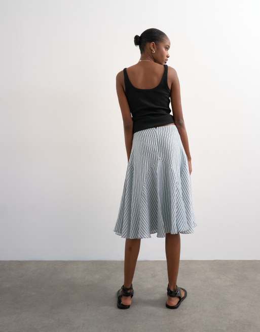 Topshop - Gonna stropicciata monocromatica a righe con vita scesa e fondo con godet, 4 di 5