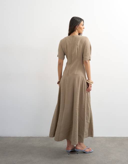 Topshop - Gråbrun T-shirt-maxikjole i cupro med sænket talje, 4 af 4