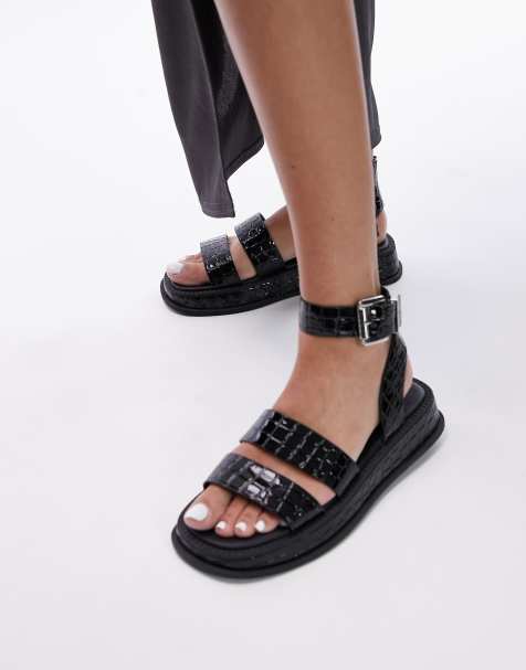 Topshop – Grace – Flache Sandalen in Kroko-Schwarz mit Schnallendetail - view 1