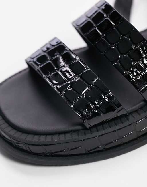 Topshop – Grace – Svarta, krokodilskinnsmönstrade platta sandaler med spänne, 3 av 4