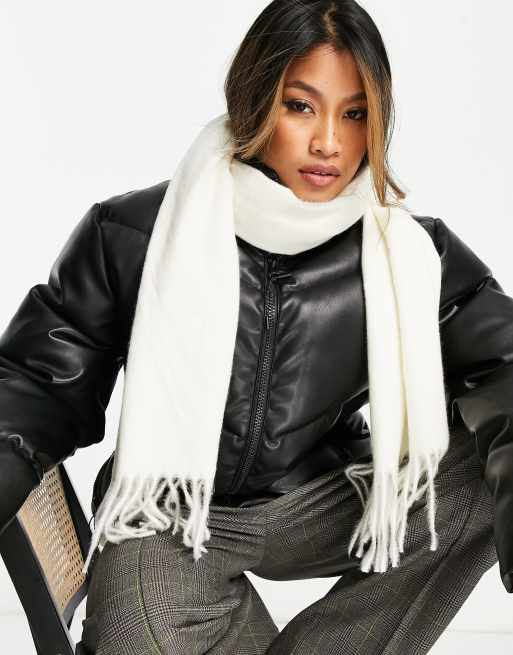 Topshop – Gräddvit supermjuk halsduk med flik - CREAM