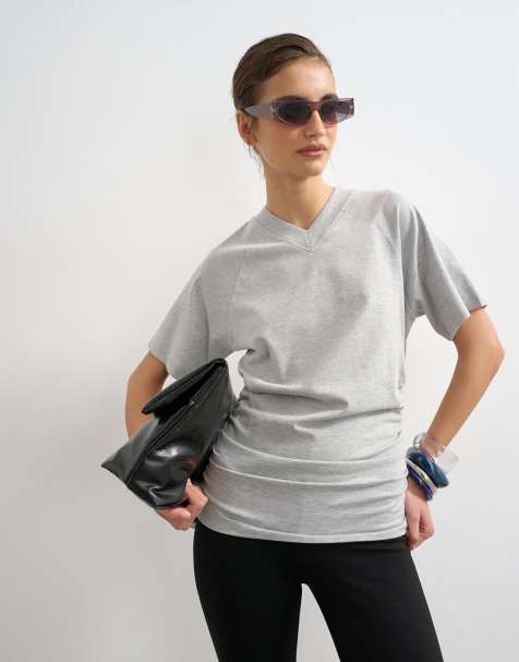 Topshop – Gråmelerad, liten t-shirt med v-ringning och rynkning i sidan - view 1
