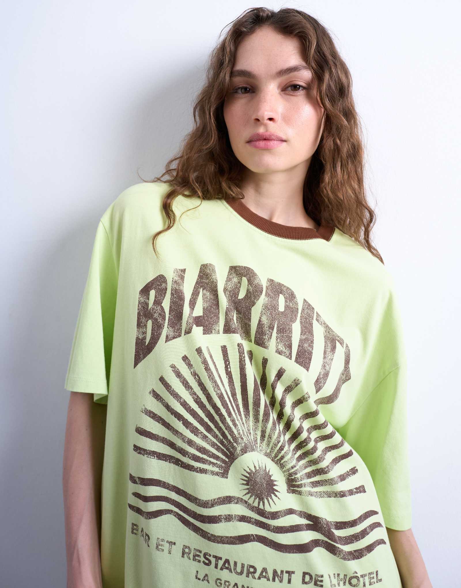 Футболка Topshop graphic Biarritz oversize ringer зеленого цвета с графическим принтом