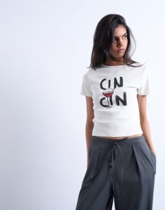 Graphic cin cin baby tee in white