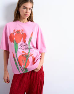 Graphic floral print oversized tee in pink
