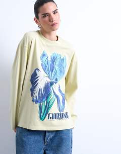 Graphic Giardino Iris skater tee in green