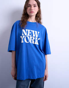 Graphic New York oversized tee in cobalt blue