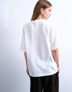 Model wearing Graphic oversized retro car print tee in white